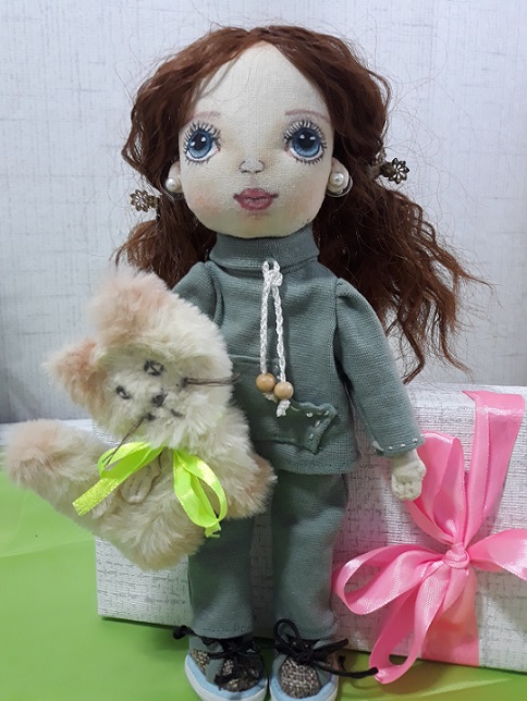 Кукла с питомцем